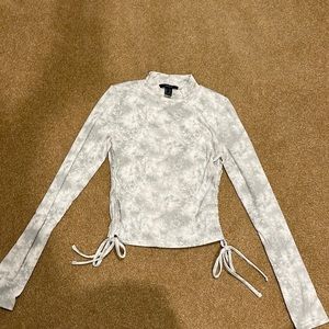 Gray / White Lightweight SweaterTop